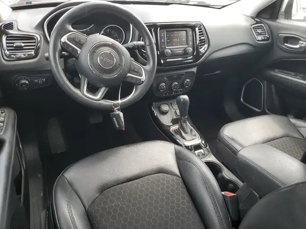 3C4NJDBB0JT323963 2018 JEEP COMPASS - Image 8