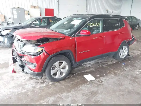 3C4NJDBB0JT328242 2018 JEEP COMPASS - Image 2