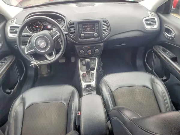 3C4NJDBB0JT329990 2018 JEEP COMPASS - Image 8