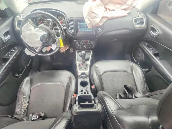 3C4NJDBB0JT331822 2018 JEEP COMPASS - Image 8