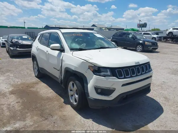 3C4NJDBB0JT333537 2018 JEEP COMPASS - Image 1