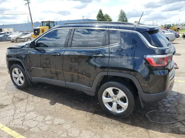 3C4NJDBB0JT349690 2018 JEEP COMPASS - Image 2
