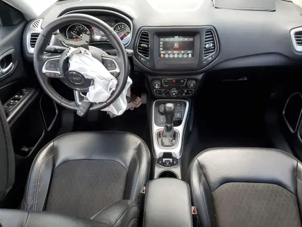 3C4NJDBB0JT349690 2018 JEEP COMPASS - Image 8