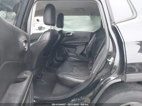 3C4NJDBB0JT350175 2018 JEEP COMPASS - Image 8