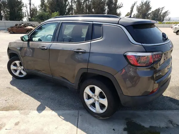 3C4NJDBB0JT362004 2018 JEEP COMPASS - Image 2