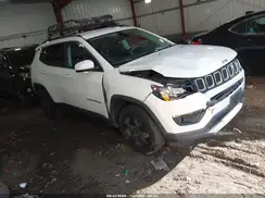 3C4NJDBB0JT366182 2018 JEEP COMPASS