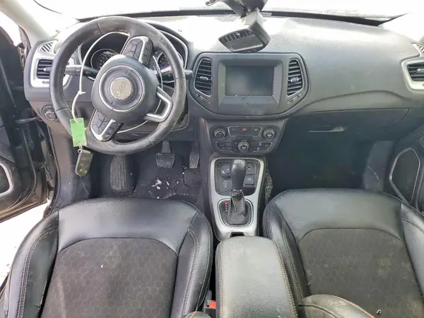 3C4NJDBB0JT373519 2018 JEEP COMPASS - Image 8