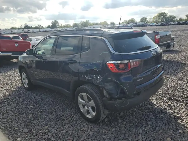 3C4NJDBB0JT374735 2018 JEEP COMPASS - Image 2