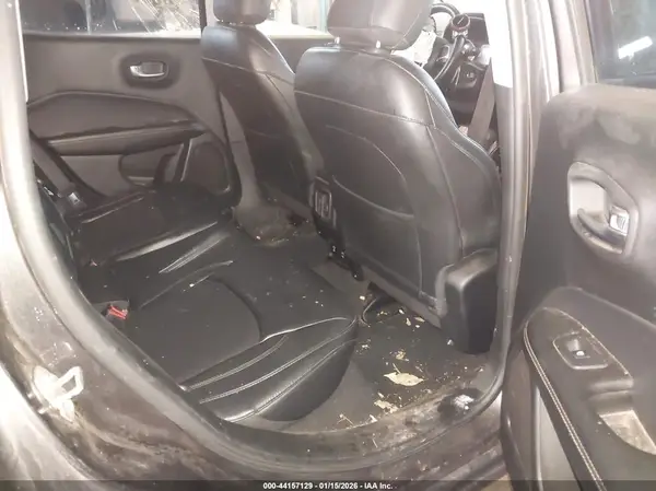 3C4NJDBB0JT393057 2018 JEEP COMPASS - Image 8