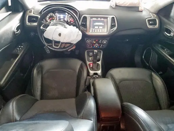 3C4NJDBB0JT393446 2018 JEEP COMPASS - Image 8