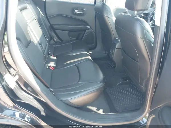 3C4NJDBB0JT395357 2018 JEEP COMPASS - Image 8