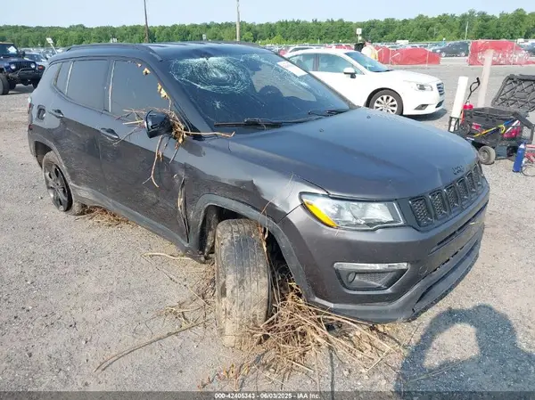 3C4NJDBB0JT395844 2018 JEEP COMPASS - Image 1