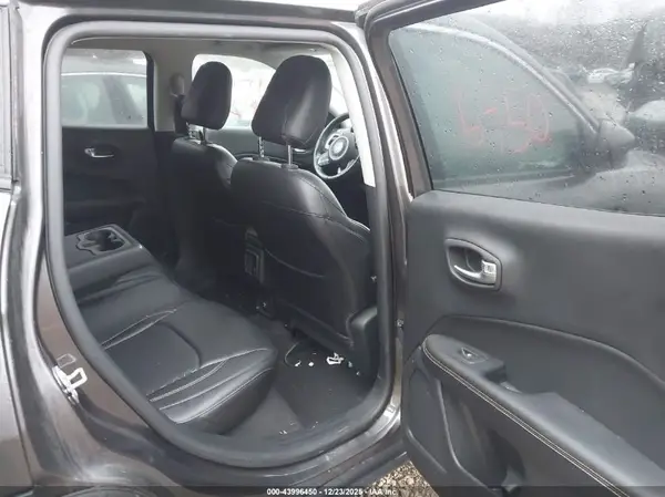 3C4NJDBB0JT398341 2018 JEEP COMPASS - Image 8