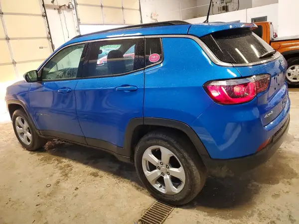 3C4NJDBB0JT398758 2018 JEEP COMPASS - Image 2
