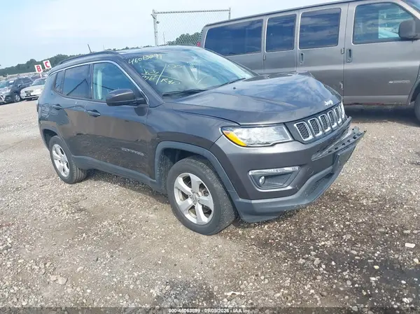 3C4NJDBB0JT399053 2018 JEEP COMPASS - Image 1