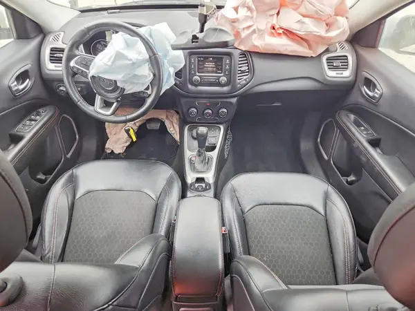 3C4NJDBB0JT400251 2018 JEEP COMPASS - Image 8