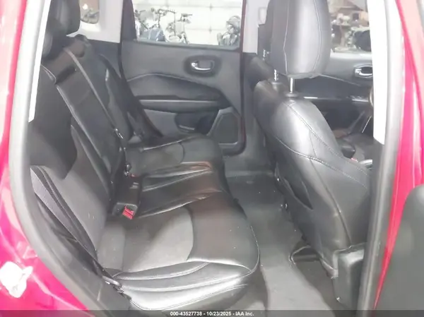 3C4NJDBB0JT400279 2018 JEEP COMPASS - Image 8