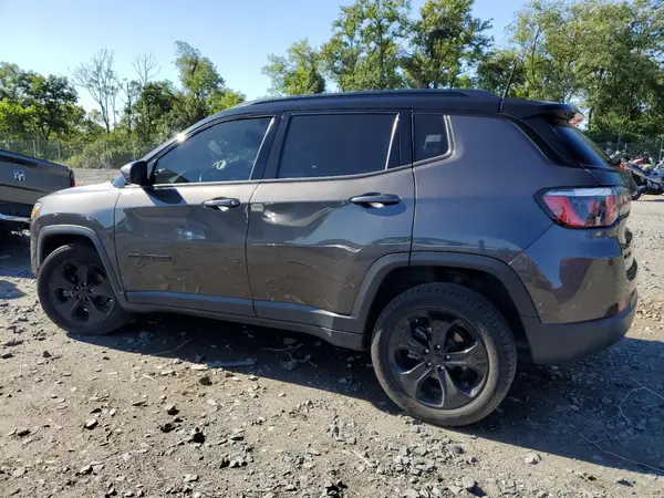 3C4NJDBB0JT400458 2018 JEEP COMPASS - Image 2