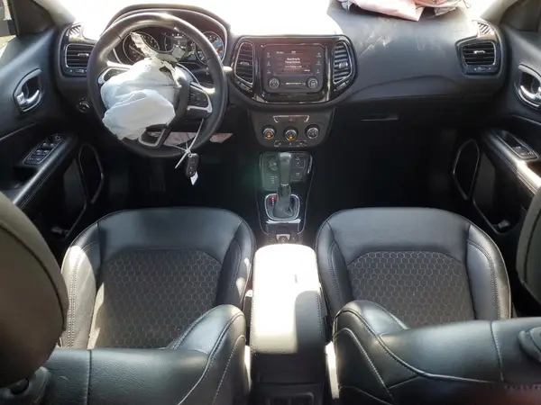 3C4NJDBB0JT400458 2018 JEEP COMPASS - Image 8