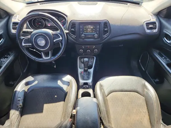 3C4NJDBB0JT402906 2018 JEEP COMPASS - Image 8