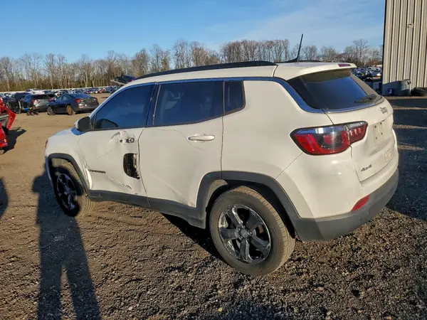 3C4NJDBB0JT403019 2018 JEEP COMPASS - Image 2