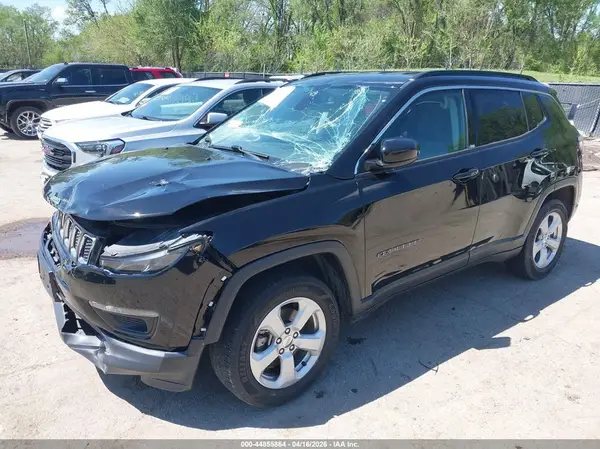 3C4NJDBB0JT413839 2018 JEEP COMPASS - Image 2