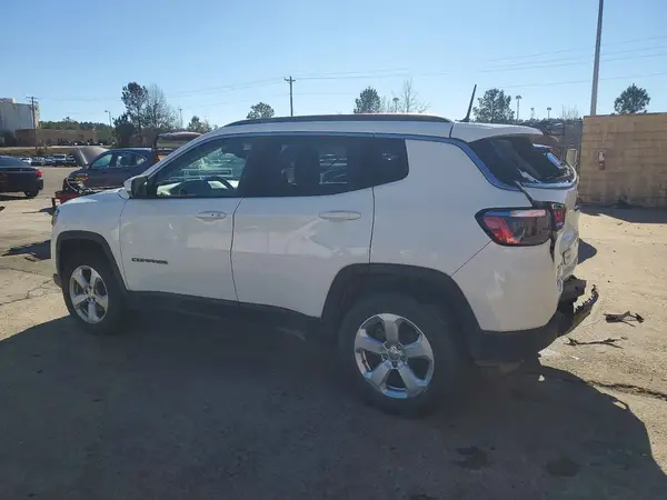 3C4NJDBB0JT418927 2018 JEEP COMPASS - Image 2