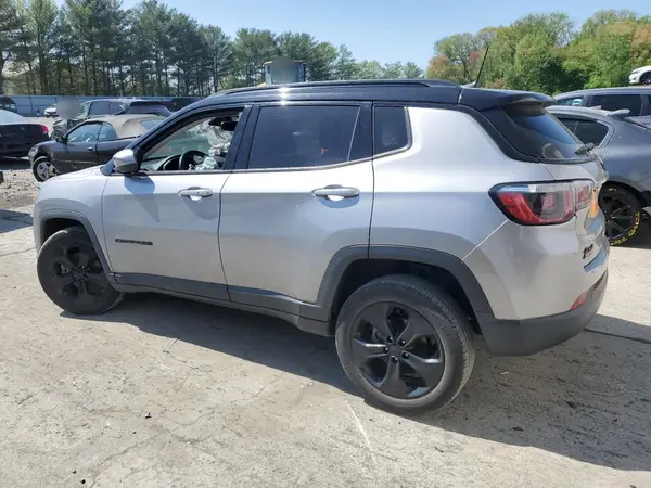 3C4NJDBB0JT434237 2018 JEEP COMPASS - Image 2