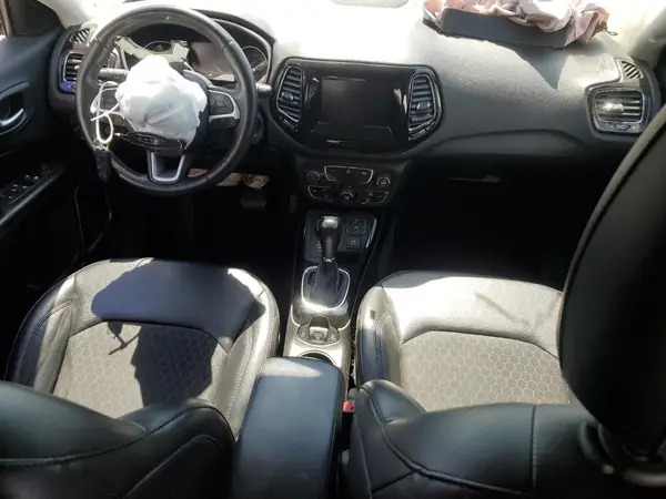 3C4NJDBB0JT434237 2018 JEEP COMPASS - Image 8