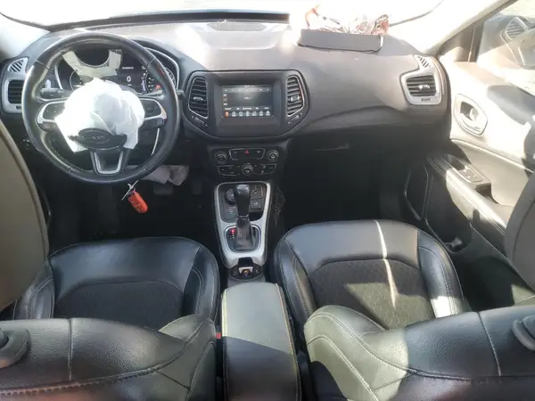 3C4NJDBB0JT435260 2018 JEEP COMPASS - Image 8