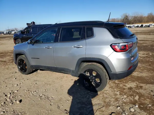 3C4NJDBB0JT453239 2018 JEEP COMPASS - Image 2