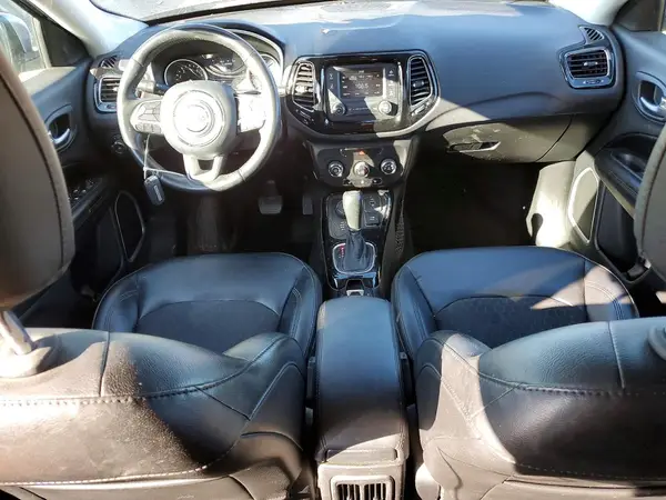 3C4NJDBB0JT453239 2018 JEEP COMPASS - Image 8
