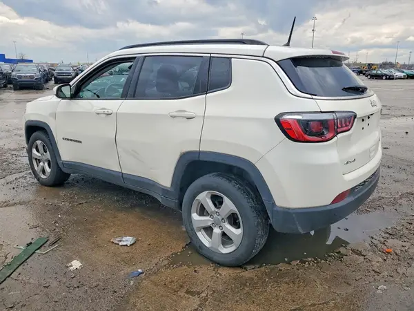 3C4NJDBB0JT454438 2018 JEEP COMPASS - Image 2