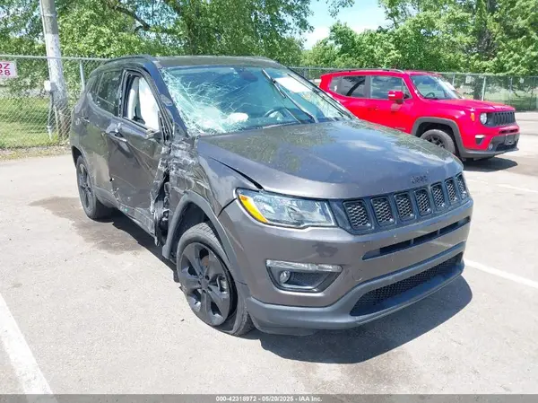3C4NJDBB0JT454598 2018 JEEP COMPASS - Image 1