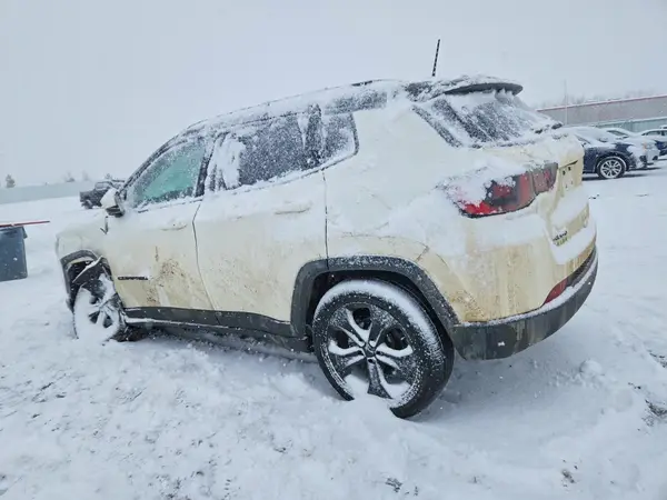 3C4NJDBB0JT457047 2018 JEEP COMPASS - Image 2