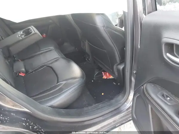 3C4NJDBB0JT457453 2018 JEEP COMPASS - Image 8