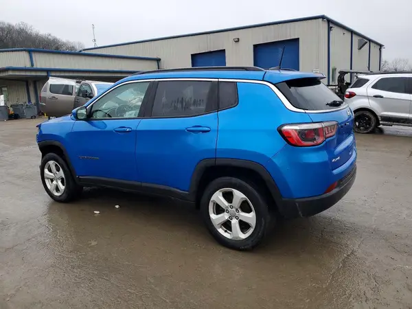 3C4NJDBB0JT480683 2018 JEEP COMPASS - Image 2