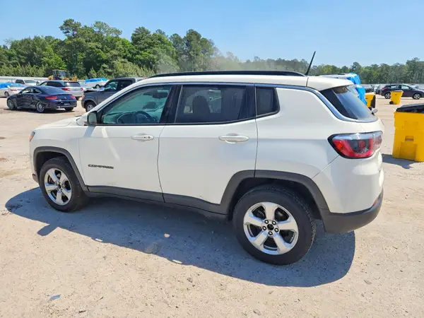 3C4NJDBB0JT481395 2018 JEEP COMPASS - Image 2
