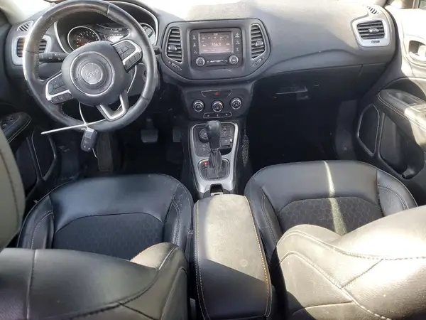 3C4NJDBB0JT481543 2018 JEEP COMPASS - Image 8