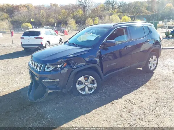 3C4NJDBB0JT482241 2018 JEEP COMPASS - Image 2