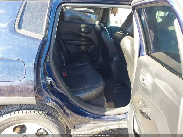 3C4NJDBB0JT482241 2018 JEEP COMPASS - Image 8