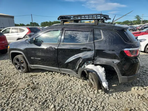 3C4NJDBB0JT483194 2018 JEEP COMPASS - Image 2