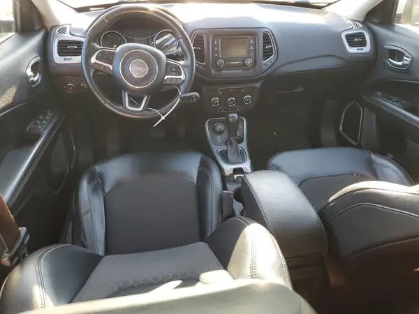 3C4NJDBB0JT492297 2018 JEEP COMPASS - Image 8