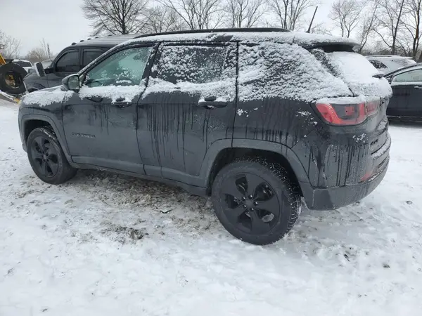 3C4NJDBB0JT493661 2018 JEEP COMPASS - Image 2
