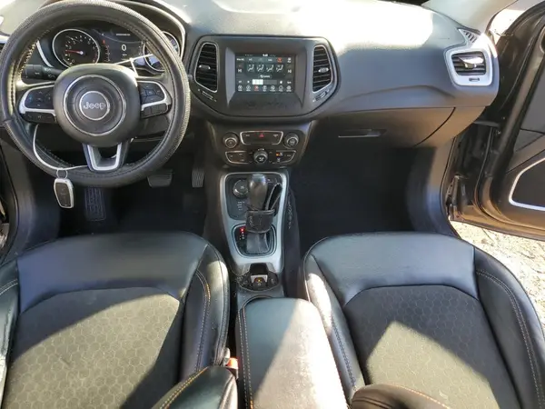 3C4NJDBB0KT593695 2019 JEEP COMPASS - Image 8