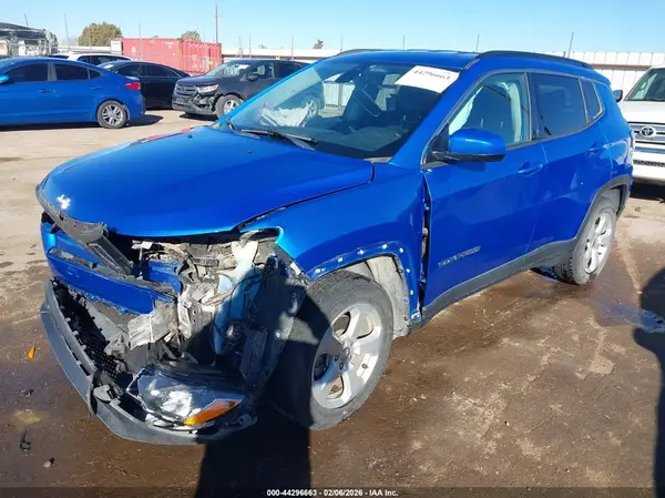 3C4NJDBB0KT596953 2019 JEEP COMPASS - Image 2