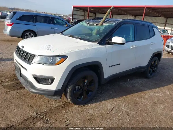 3C4NJDBB0KT629952 2019 JEEP COMPASS - Image 2