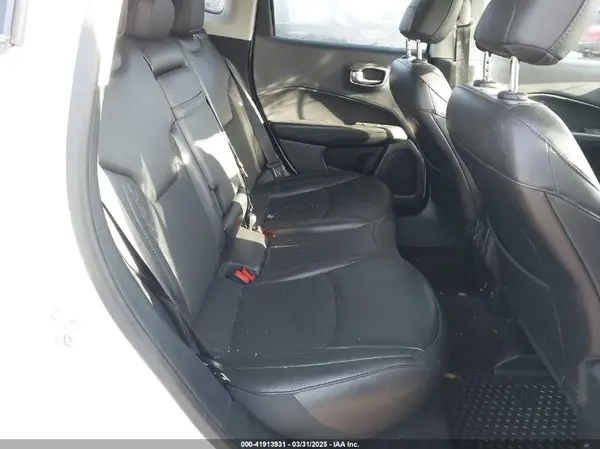 3C4NJDBB0KT629952 2019 JEEP COMPASS - Image 8