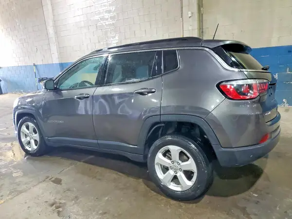 3C4NJDBB0KT646122 2019 JEEP COMPASS - Image 2