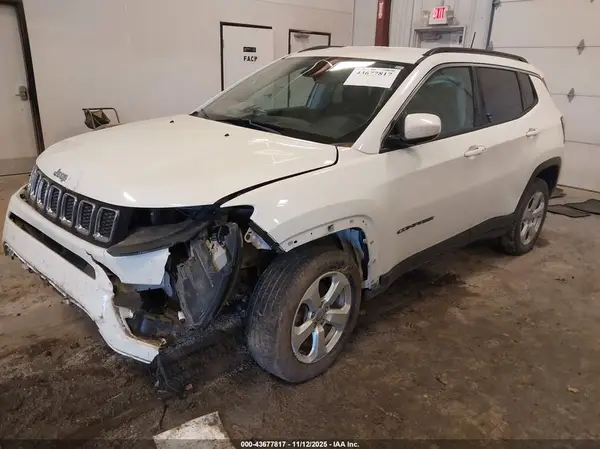 3C4NJDBB0KT646184 2019 JEEP COMPASS - Image 2